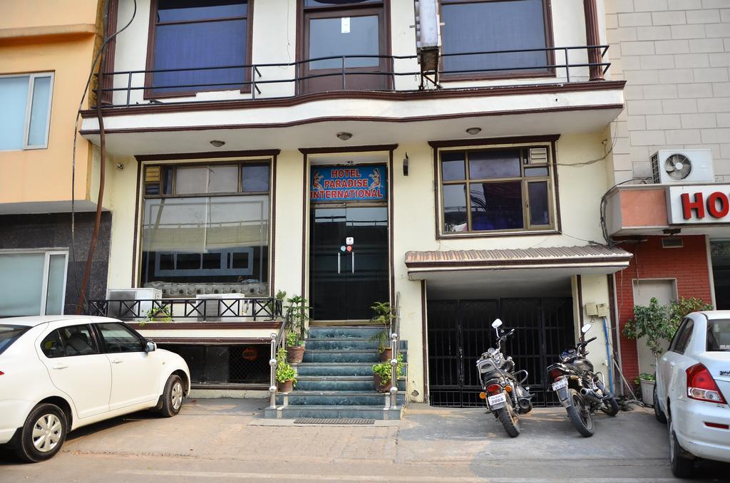 Airport Hotel Paradise International Nova Deli Exterior foto