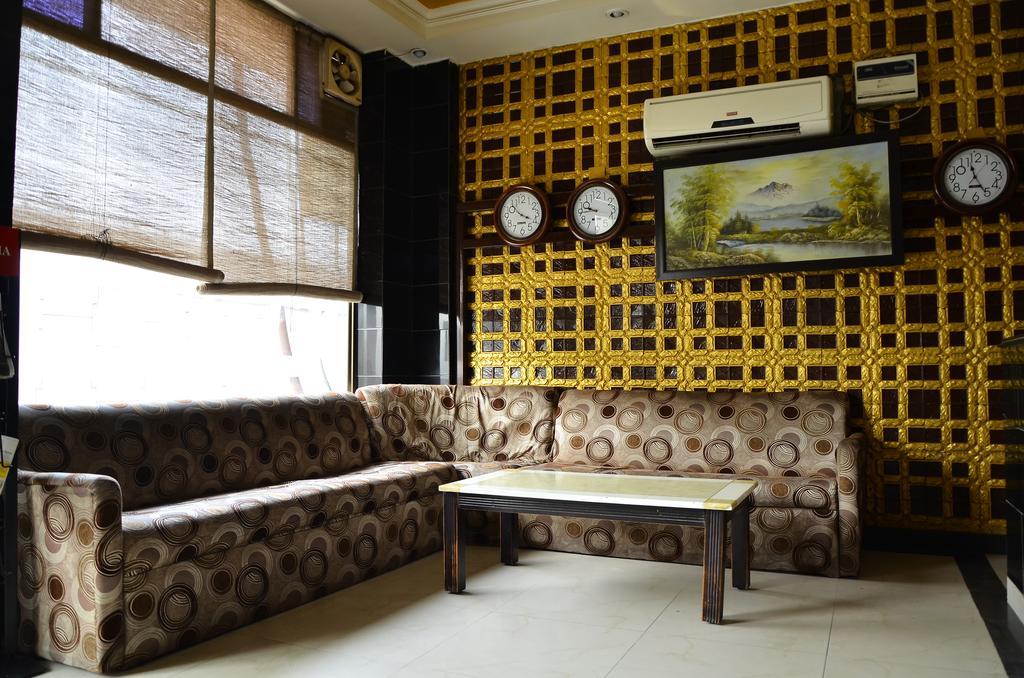 Airport Hotel Paradise International Nova Deli Exterior foto