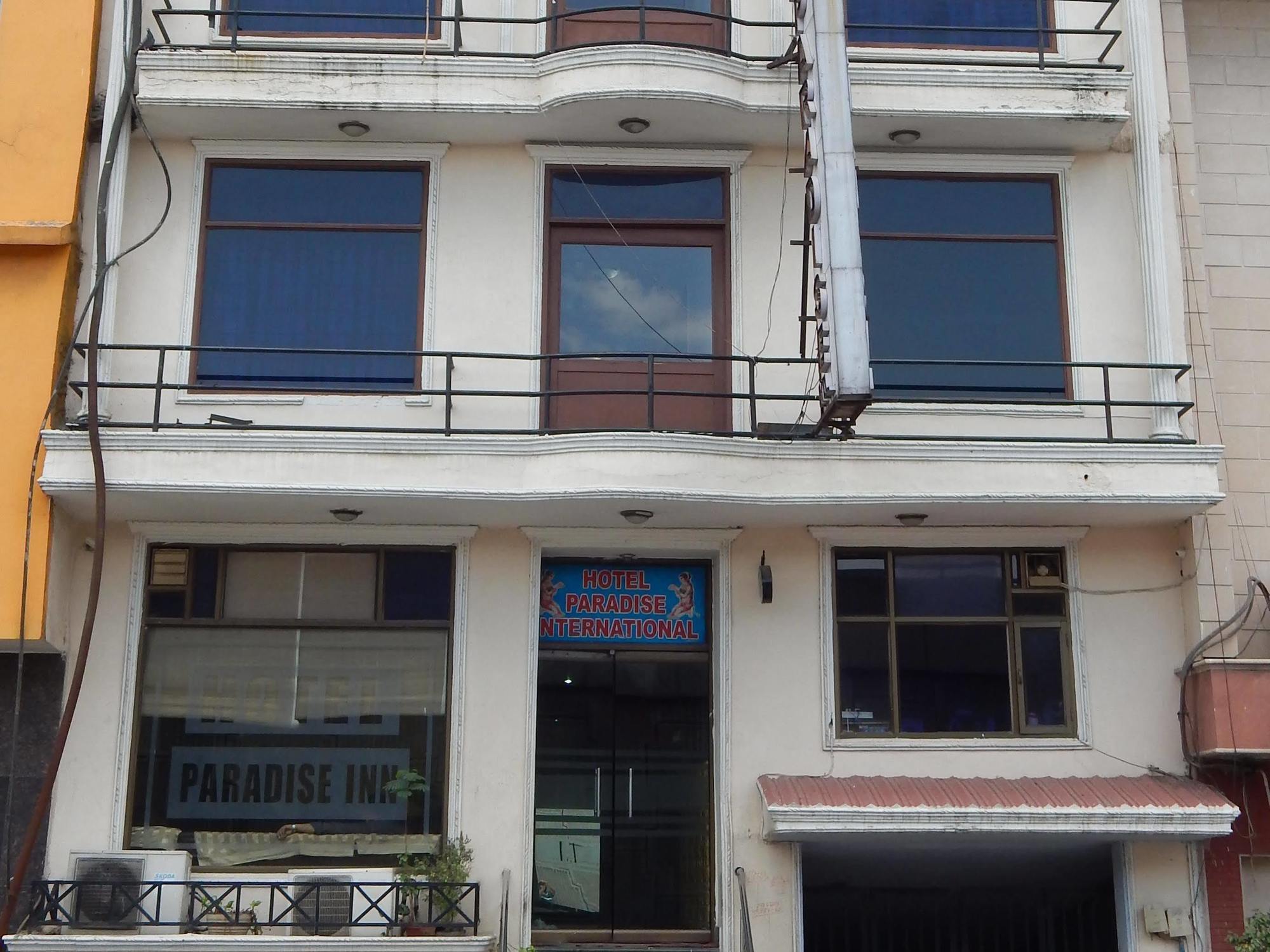 Airport Hotel Paradise International Nova Deli Exterior foto